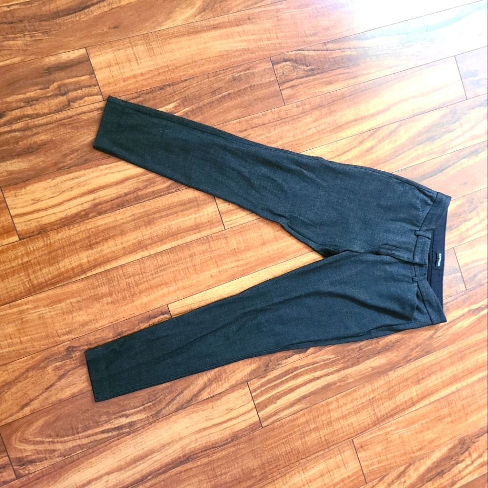 Gray 6R dress pants